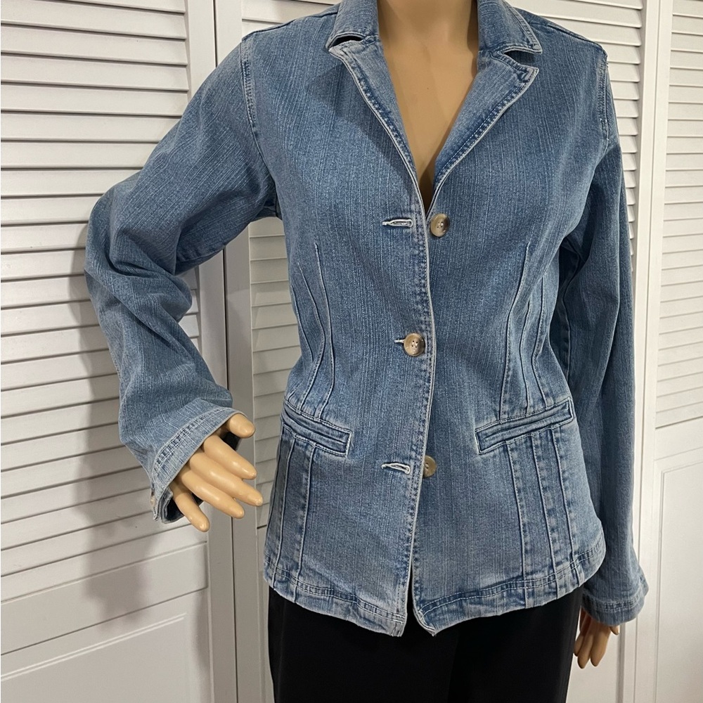 Stylish Women's Blue Denim Jacket
